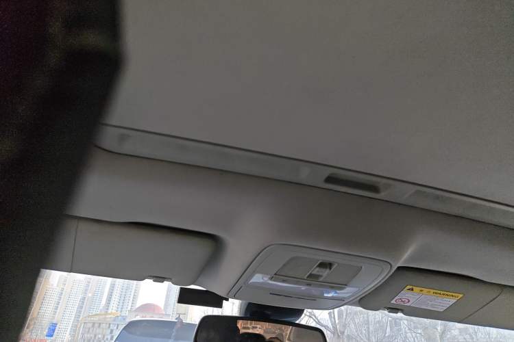 Used Roewe i6 New Energy 2017 45T Hybrid Connective Smart Luxury Edition Headliner