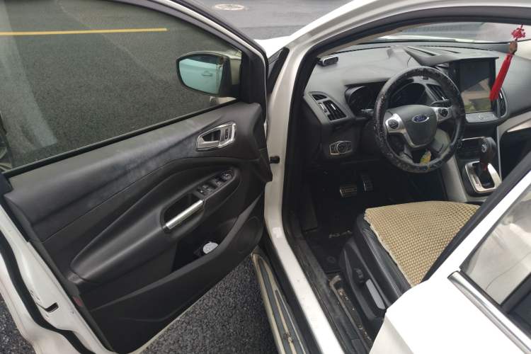 Used Ford Kuga 2015 1.5L GTDi Two-Wheel Drive Fashion Edition Driver Seat