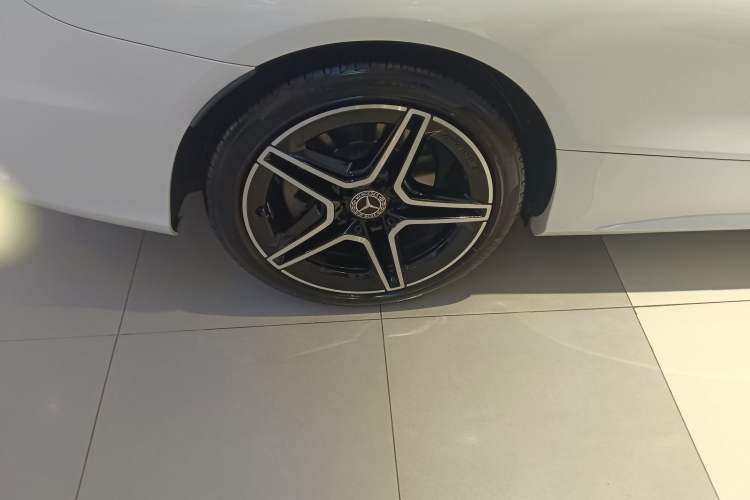 Used Mercedes-Benz C-Class 2019 C 260 Coupe Right Rear Wheel Hub