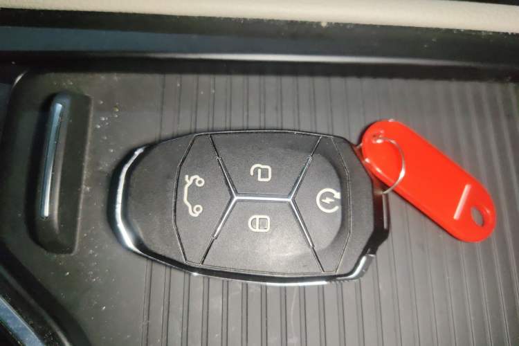 Used Lynk & Co 02 2018 1.5T DCT Two-Wheel Drive Zhaopu Version China V Standard Vehicle Key