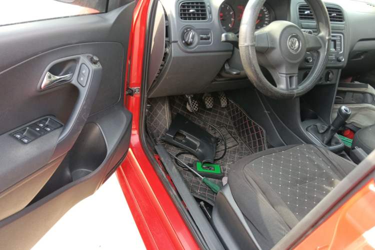 Used Volkswagen Polo 2013 1.4L Manual Fashion Edition