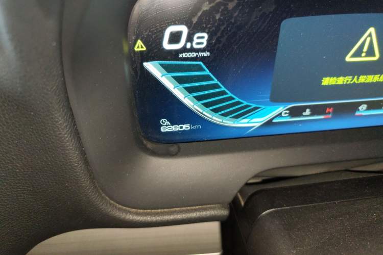 Used BYD Tang 2018 2.0T Automatic Smart Connect Prestige 7-Seater China V Standard Odometer Close Up