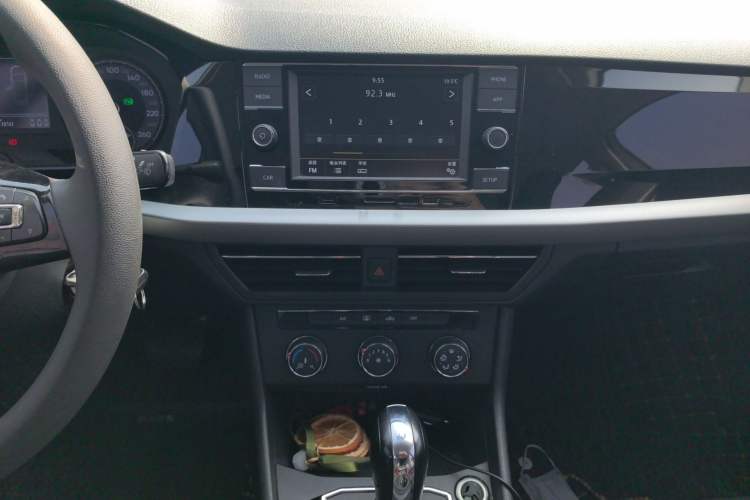 Used Volkswagen Lavida 2019 1.5L Automatic Comfort Edition China VI Standard Audio And AC Panel