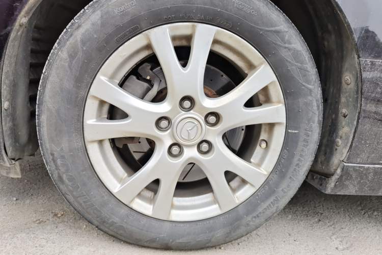 Used Mazda 6 2012 2.0L Automatic Elite Edition Right Front Wheel Hub