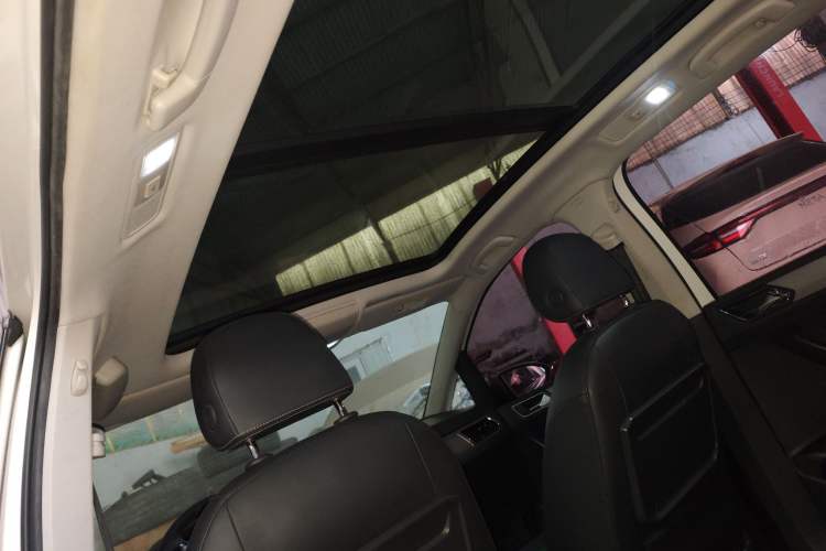 Used Volkswagen Touran 2018 Volkswagen Touran L 280TSI DSG Comfort Edition 7 Seats China V Emission Standard
