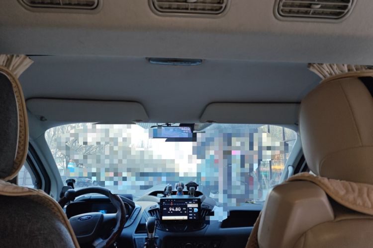 Used Ford Transit 2017 2.0T Gasoline Automatic Multi-Function Commercial Vehicle Short Wheelbase Low Roof China V Standard
