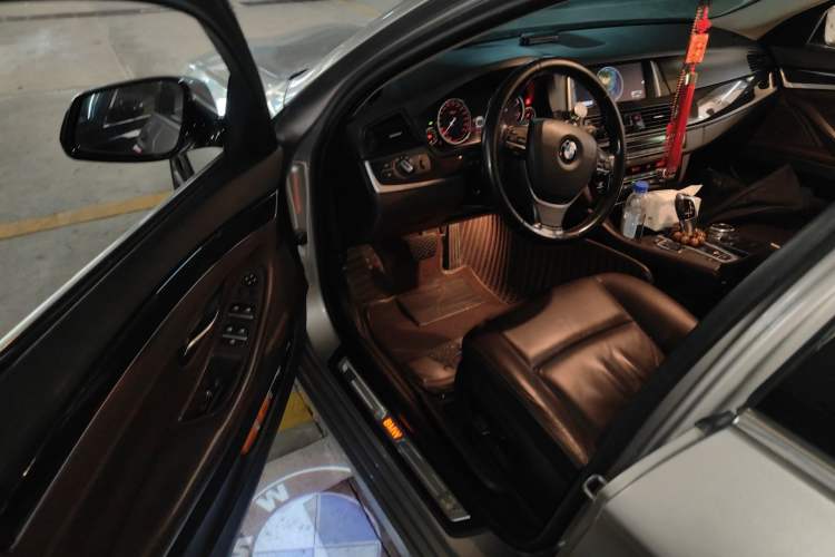 Used BMW 5 Series 2014 525Li Luxury Design Package
