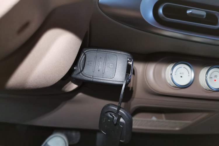 Used Wuling Hongguang MINIEV 2025 Four-Door Version Advanced Edition