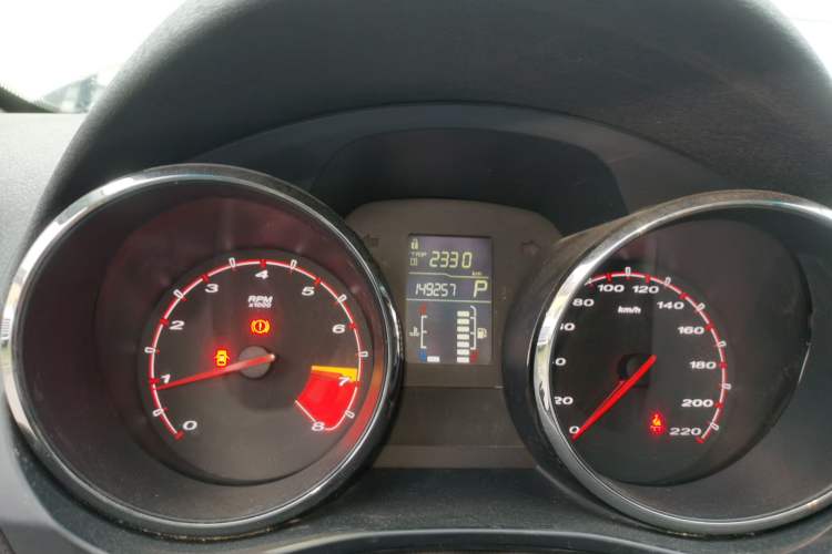 Used MG 5 2012 1.5L Automatic Elite Edition Odometer Close Up