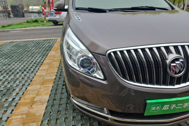 Used Buick GL8 2014 3.0L GT Luxury Business Haoya Edition Right Front Headlight