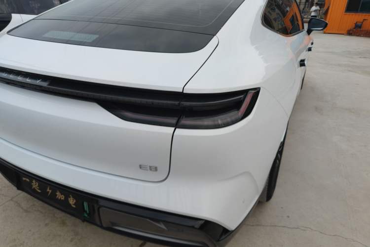 Used Geely Galaxy E8 2025 575 km Intelligent Driving Edition Right Rear Taillight