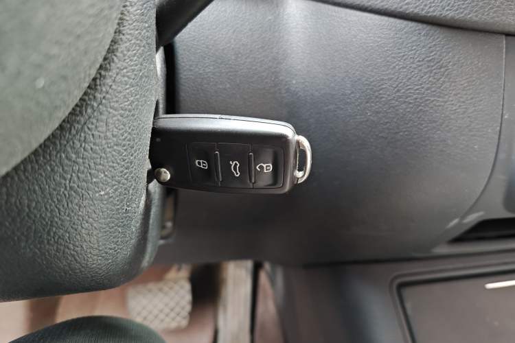 Used Volkswagen Tiguan L 2016 280TSI Automatic Two-Wheel-Drive Silk Road Style Edition