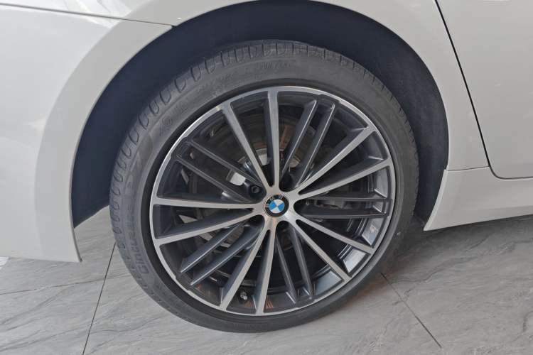 Used BMW 5 Series 2023 Restyled 530Li Leading Edition M Sport Package