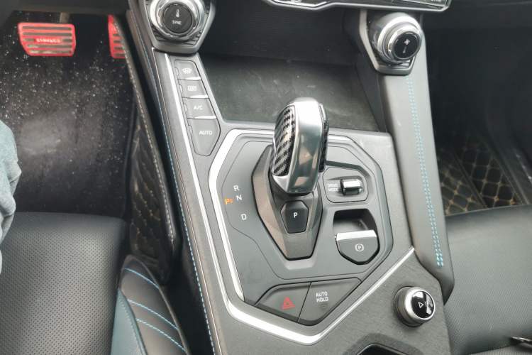 Used Lynk & Co 05 2020 2.0TD Two-Wheel Drive Shine Halo