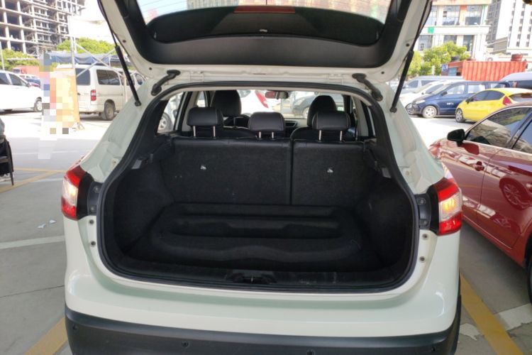 Used Nissan Qashqai 2017 2.0L CVT Elite Edition China V Standard Trunk