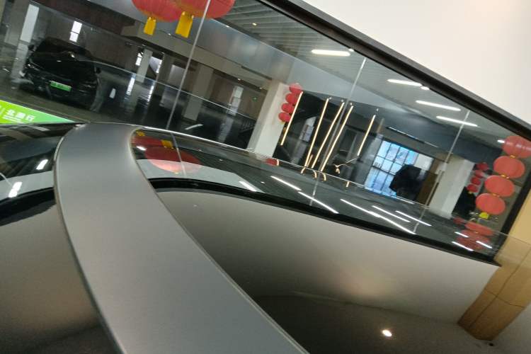 Used XPeng X9 2025 Starship Edition