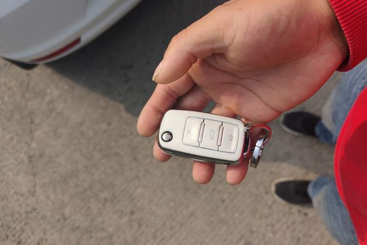 Used Volkswagen Polo 2016 1.6L Automatic Comfort Model Vehicle Key