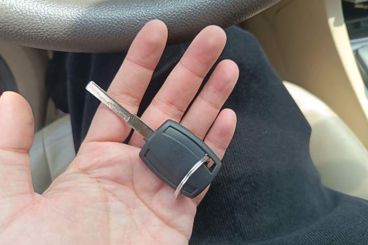 Used Ford Focus 2011 Hatchback 1.8L Automatic Fashion Edition Vehicle Key