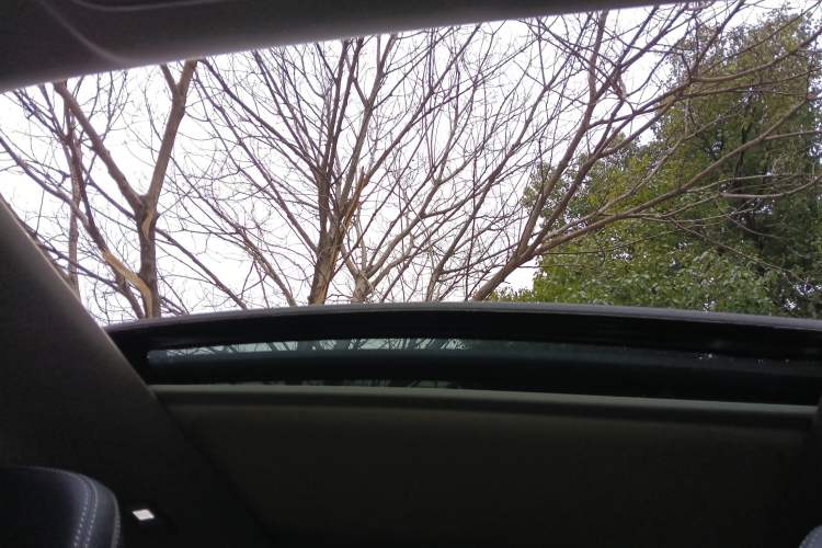 Used Geely Auto Emgrand X7 Sport 2018 1.8TD Automatic Two-Wheel Drive Smart Connect 4G Internet Edition