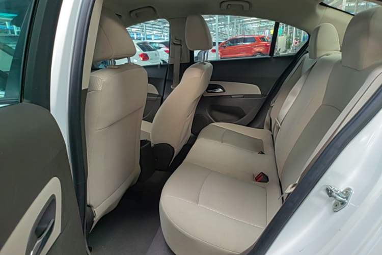 Used Chevrolet Cruze 2015 1.5L Classic SL MT