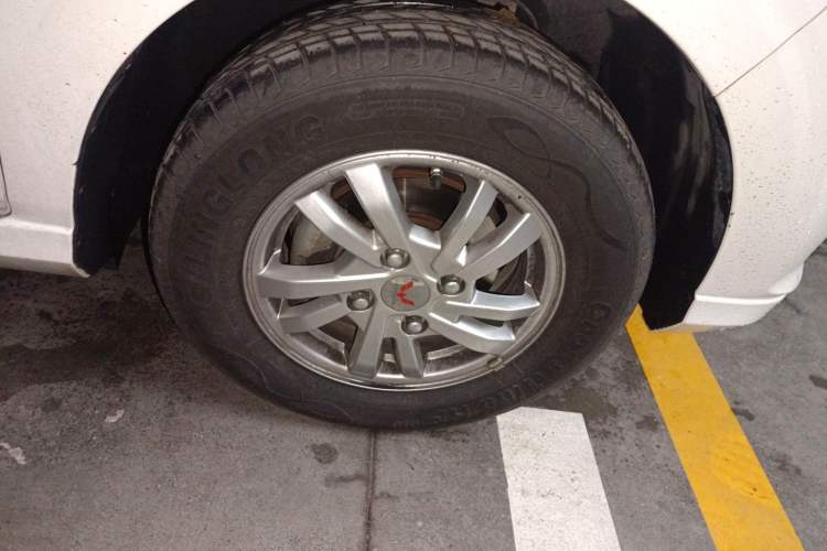 Used Wuling Hongguang 2019 1.5L S Comfort Edition China VI LAR Right Front Wheel Hub