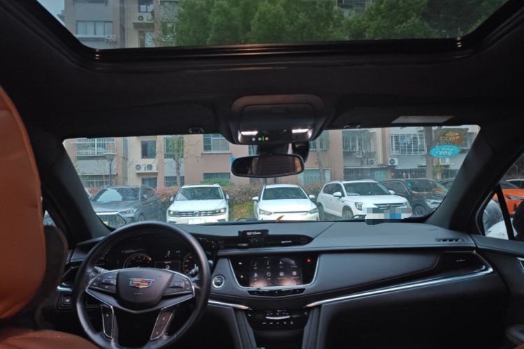 Used Cadillac XT5 2020 Revised Version 28T Luxury Edition Headliner