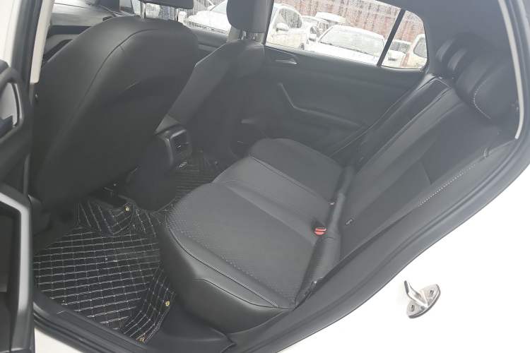 Used Volkswagen Tacqua 2020 1.5L Automatic Yue
