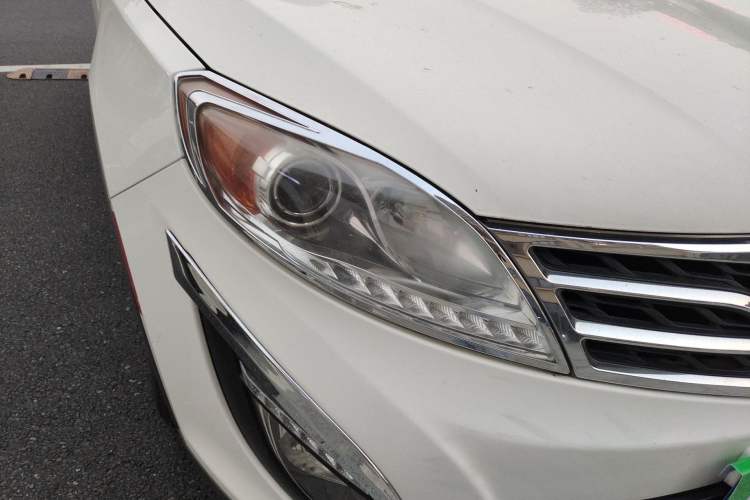 Used GAC Trumpchi GS5 2014 2.0L Automatic Two-Wheel Drive Deluxe Edition Right Front Headlight