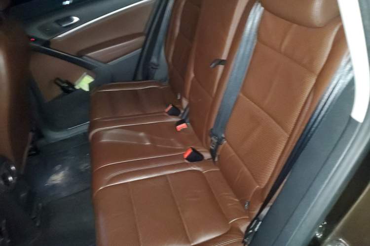 Used Volkswagen Tiguan 2016 300TSI Automatic All-Wheel Drive Luxury Edition Left Rear Seat