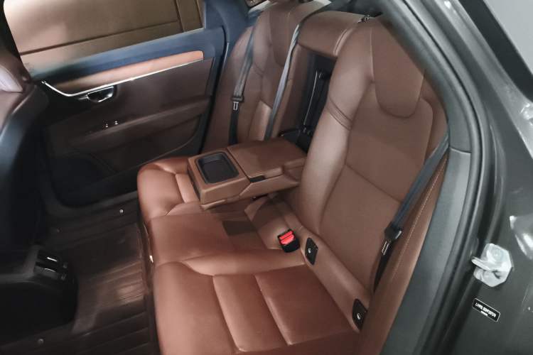 Used Volvo S90 2021 B5 Zhiyi Luxury Edition
