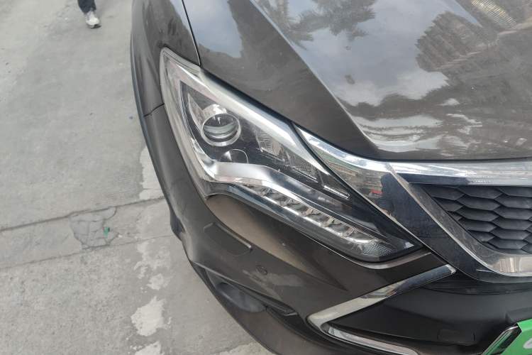 Used BYD Tang New Energy 2017 2.0T All-Wheel Drive Hyatt Model