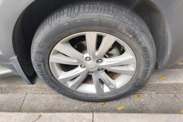 Used Chevrolet Captiva 2015 2.4L 4x4 Flagship Edition 7-Seater