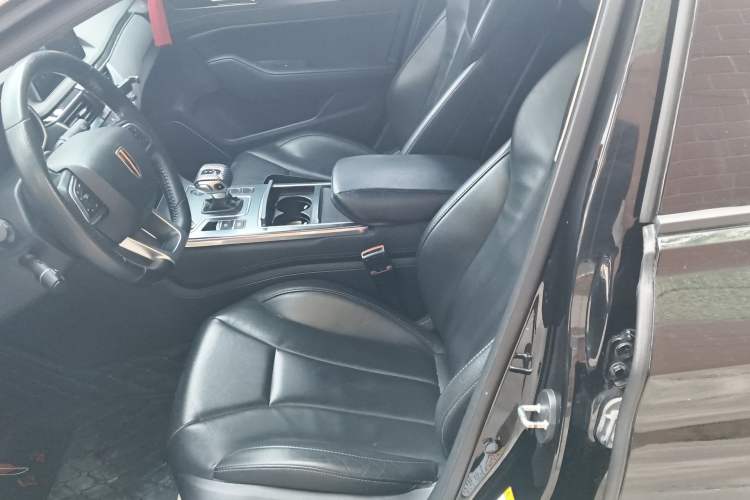 Used Hongqi H5 2022 Classic Model Facelift 1.8T Automatic Smart Connect Flagship Edition
