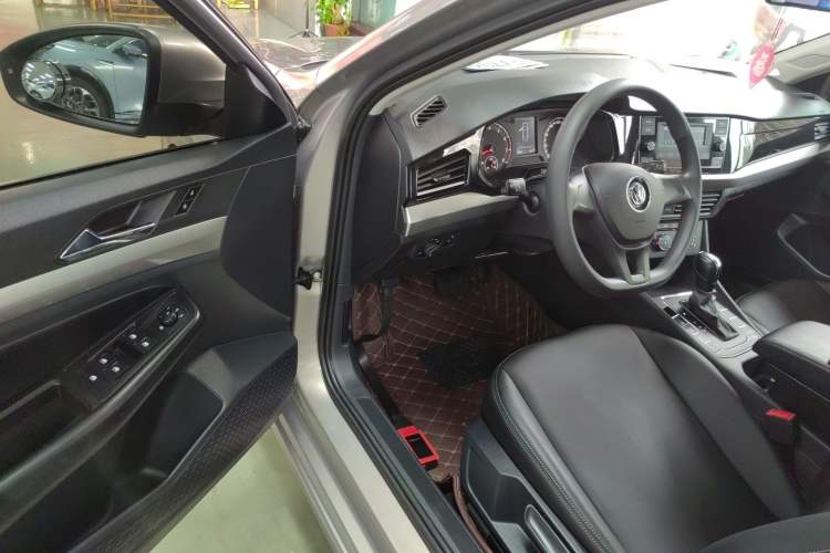 Used Volkswagen Bora 2019 Revised Version 1.5L Automatic Fashionable Style China VI Driver Seat