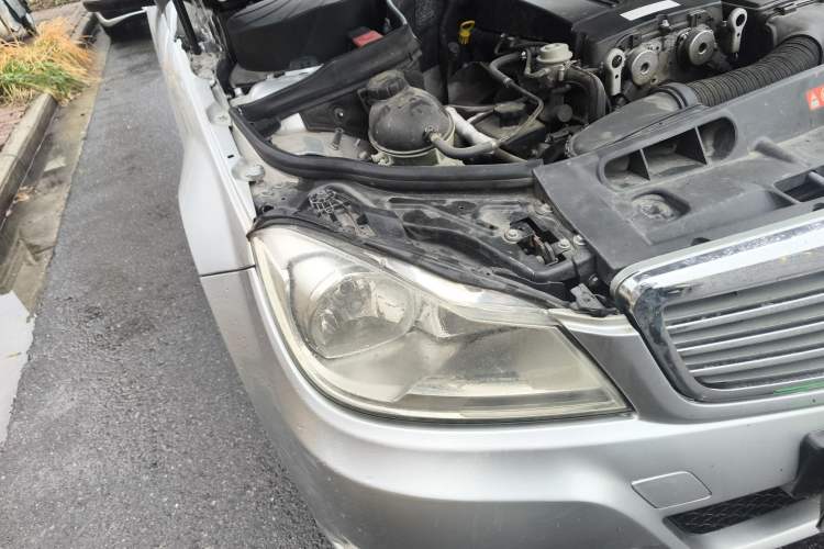 Used Mercedes-Benz C-Class 2010 C 180K Classic model