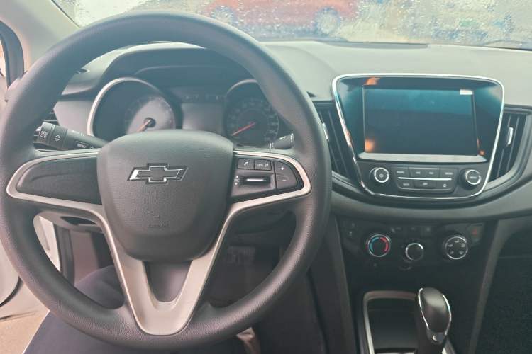 Used Chevrolet Monza 2019 Redline 320T Dual-Clutch Joyful Edition China VI Standard Center Console