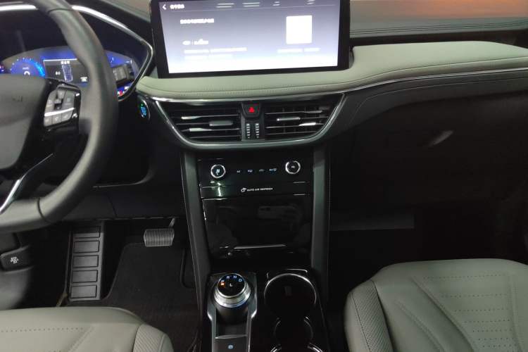 Used Ford Escape 2020 EcoBoost 245 Four-Wheel Drive Luxury Edition