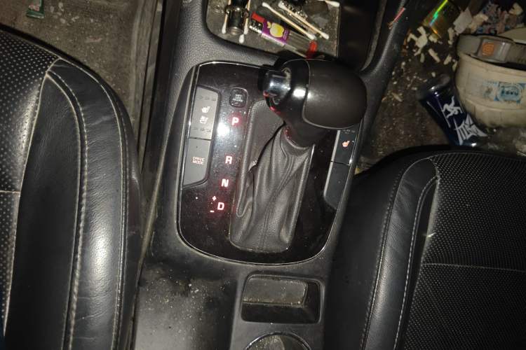 Used Kia K3 2016 1.6L Automatic GLS Gear Lever