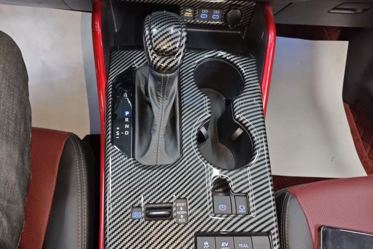 Used Toyota Crown Kluger 2021 2.5L HEV Four-Wheel Drive Flagship Edition
