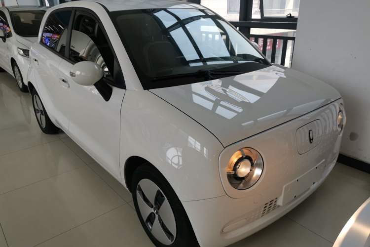 Used ORA Black Cat 2022 301km "Cute Pet" Version – Lithium Iron Phosphate Front Right 45 Deg