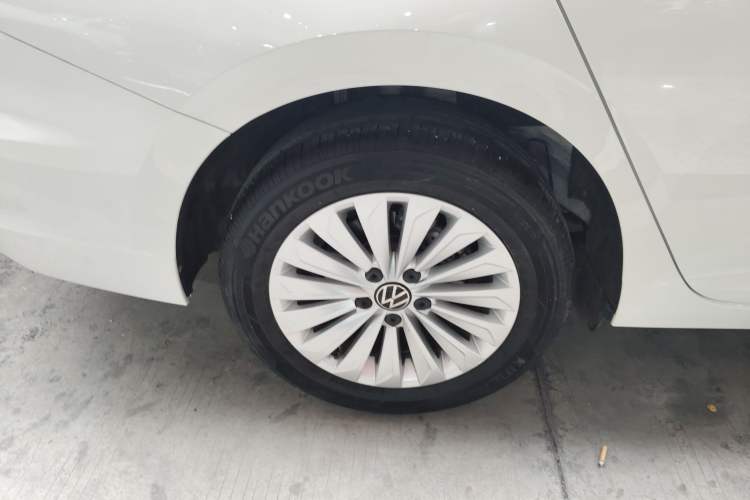 Used Volkswagen Lavida 2021 1.5L Automatic Comfort Edition Exterior 5