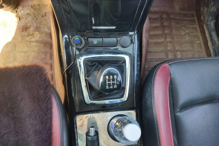 Used HYOSOW S3 2014 1.5L Comfort Version China IV Emission Standard Gear Lever