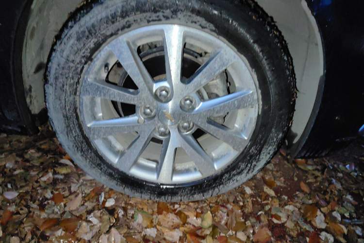 Used Chevrolet Malibu 2013 2.4L Automatic Luxury Edition Right Front Wheel Hub