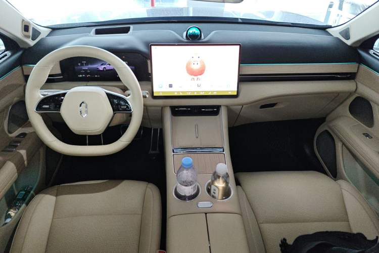 Used Hima AITO M5 2025 Extended-Range Ultra All-Wheel-Drive Version Center Console