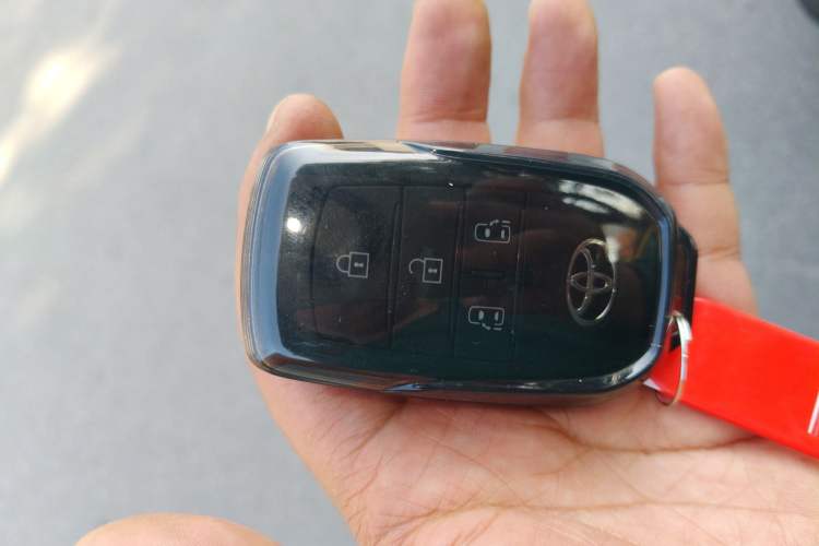 Used Toyota Sienna 2024 2.5L Hybrid Comfort Edition