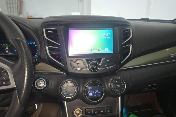 Used BYD Song New Energy 2017 Song DM 1.5TID All-Wheel Drive Luxury Model Audio And AC Panel