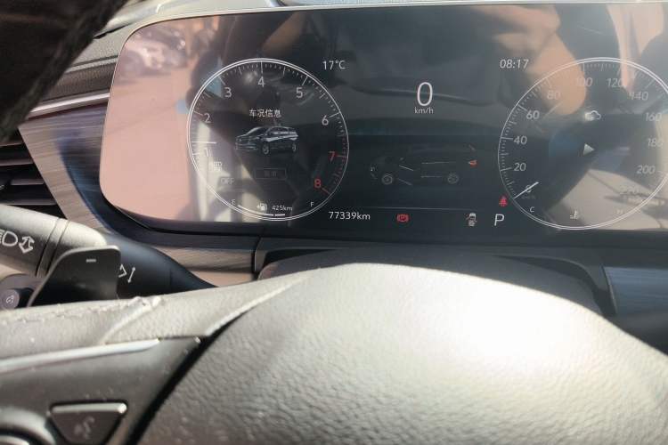 Used Buick GL8 2020 ES Land Cruiser 653T Comfort Edition Odometer Close Up