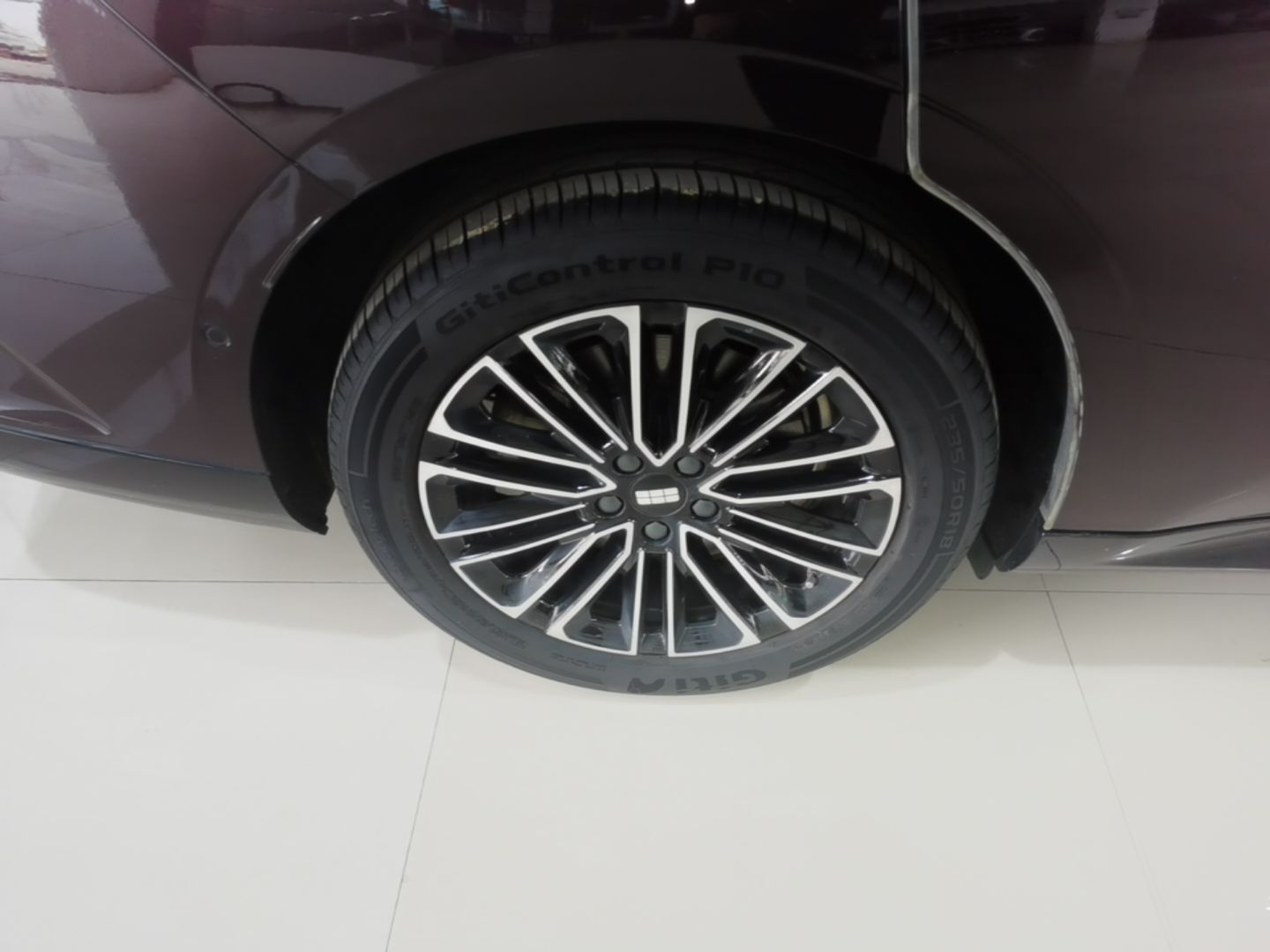 Geely Galaxy 8 2026 Model 225km EM-i Long-Range Ocean Edition — снимка 11