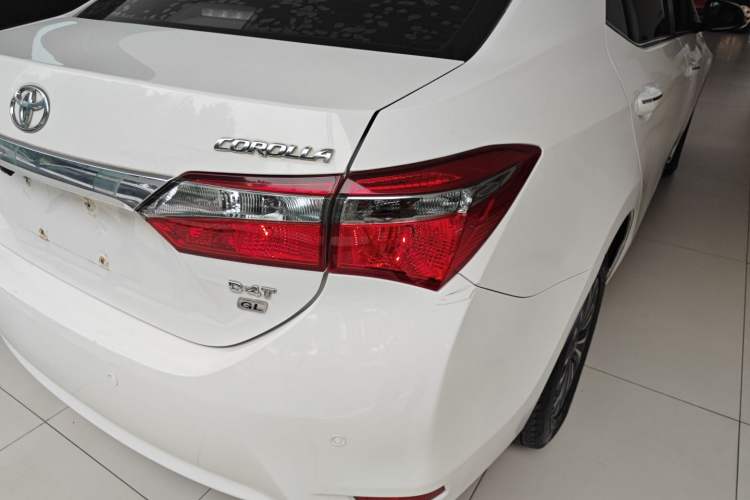 Used Toyota Corolla 2017 Revised Version 1.2T S-CVT GL Exterior 3