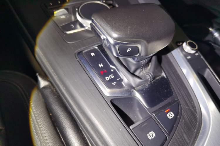 Used Audi A4L 2017 Plus 45 TFSI quattro Sport model